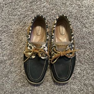 Sperry Dock Shoes I Color: Black/Tan| Size: 7 / F-10